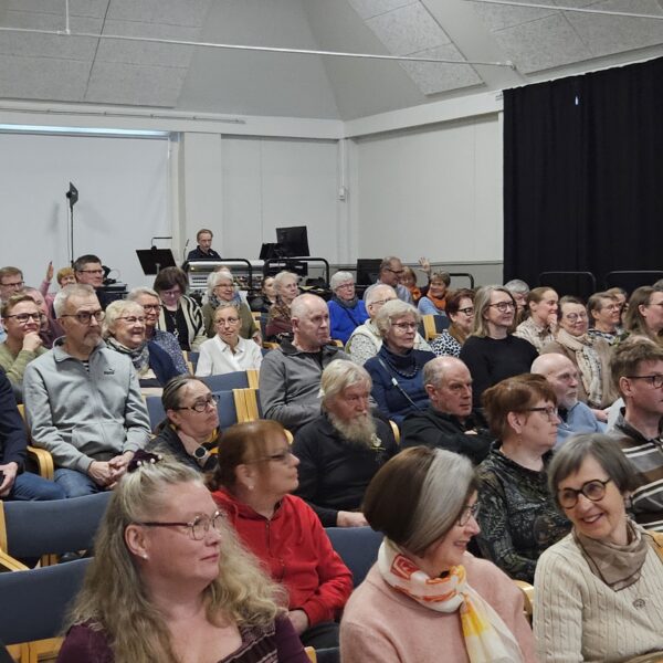 Ylesiöä tilaisuudestab tarvitseeko metsä suojelijaa