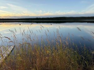 Syksyinen järvimaisema